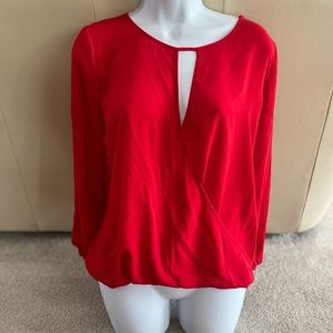 Vince Camilo red top - used